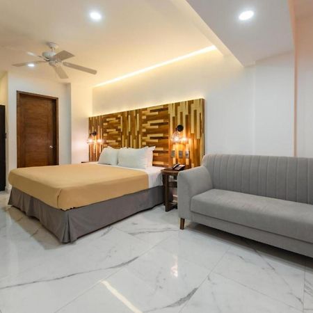 Collection O Hotel Marvic بلايا ديل كارمن المظهر الخارجي الصورة