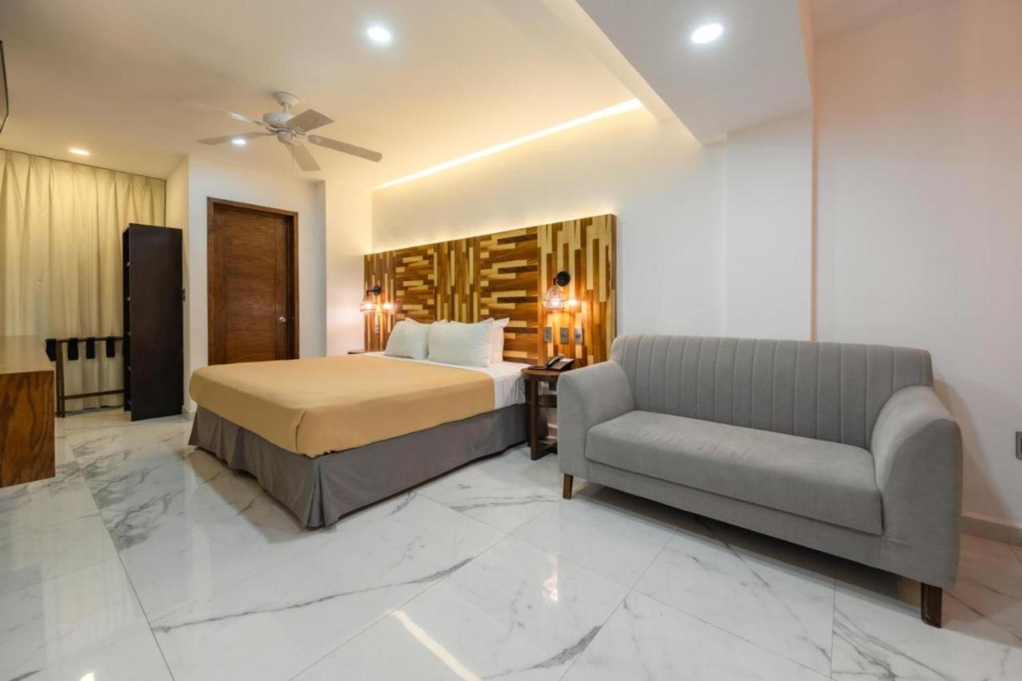 Collection O Hotel Marvic بلايا ديل كارمن المظهر الخارجي الصورة