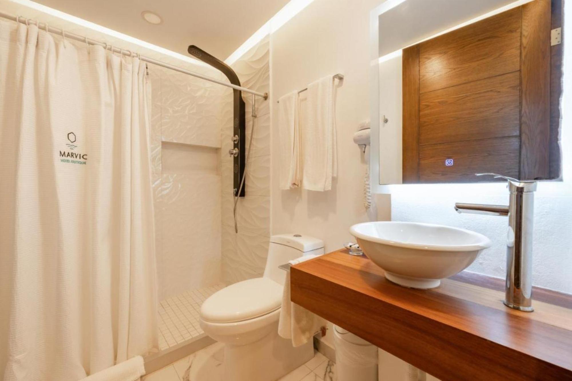 Collection O Hotel Marvic بلايا ديل كارمن المظهر الخارجي الصورة