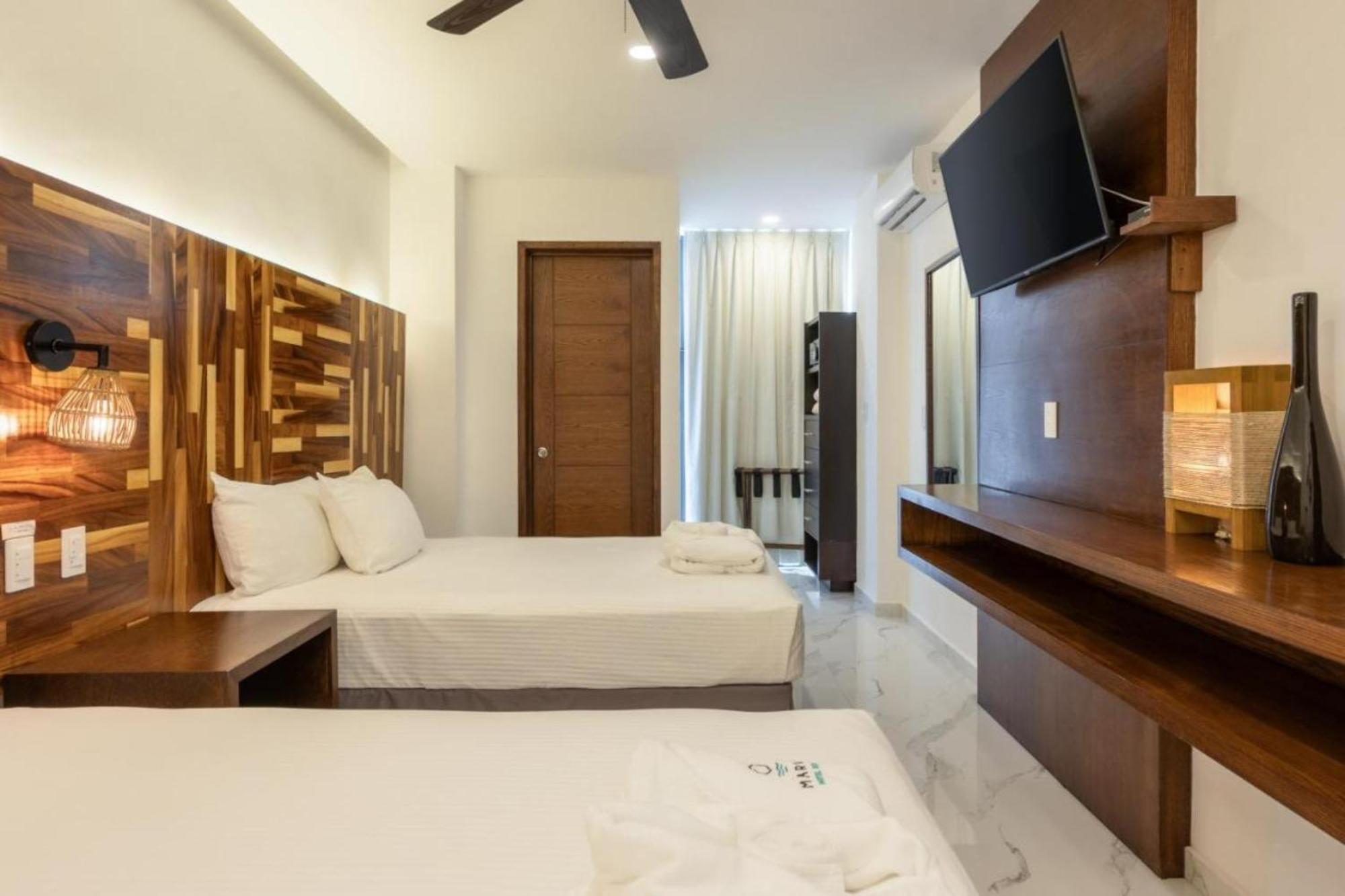 Collection O Hotel Marvic بلايا ديل كارمن المظهر الخارجي الصورة