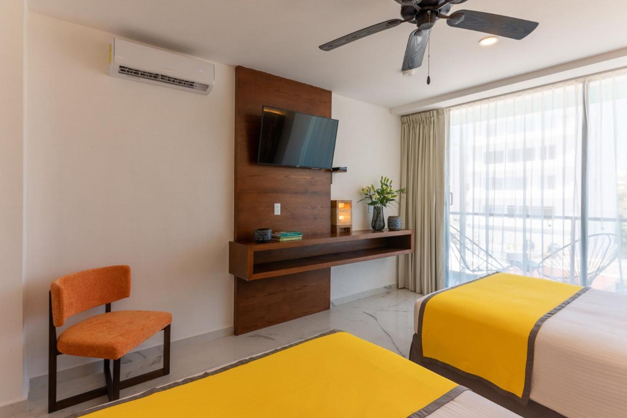 Collection O Hotel Marvic بلايا ديل كارمن المظهر الخارجي الصورة
